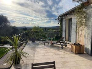 Villas bastide Uzes a pied Piscine vue imprenable Havre de paix : photos des chambres