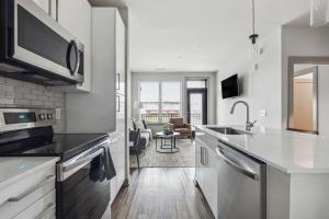 Landing Modern Apartment with Amazing Amenities (ID6831X94)