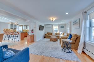 Downtown Ogunquit Home 1 Mi to Beach!
