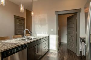 Landing Modern Apartment with Amazing Amenities (ID4487X26)