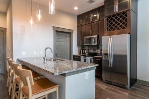 Landing Modern Apartment with Amazing Amenities (ID4487X26)