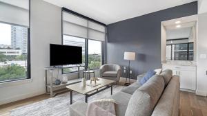 Landing Modern Apartment with Amazing Amenities (ID9007X79)