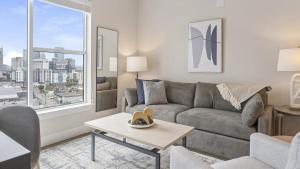 Landing Modern Apartment with Amazing Amenities (ID8931X32)