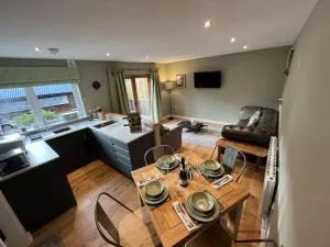 The Poplars - Cosy Modern Flat with Great Networking - Dawley