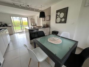 Appartements La Giraudiere : photos des chambres