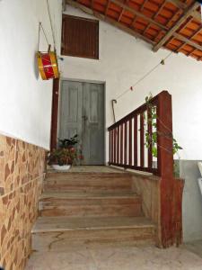 Charming house in Miranda do Corvo + Spacious terrace