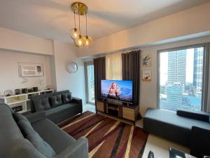 8 Adriatico - 1 Bedroom with 1 Parking Space near SLMEC, PGH and US Embassy