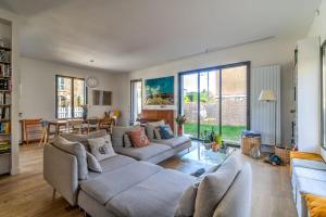 Maisons de vacances Large house with garden in Bougival - Welkeys : photos des chambres