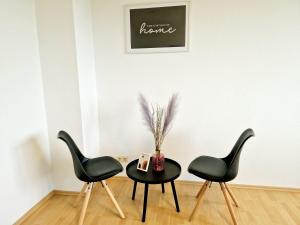 Cozy apartment in Auerbach, 55 m², mountain view