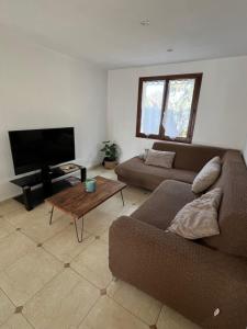 Maison avec grand jardin - Can Cando