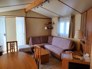 Villas Charmant Mobile-home 6 personnes sur terrain prive a 200 m de la plage - PADRIG : Mobile Home 2 Chambres