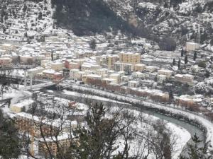 Studio chaleureux à Puget-Théniers, 27 m² avec vue montagne