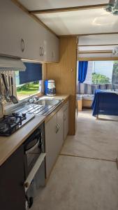 Mobil home avec terrasse camping du gouffre numéro 88 plougrescant