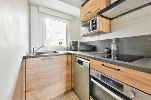 Belle terrasse avec vue sur locéan - 90m de la plage