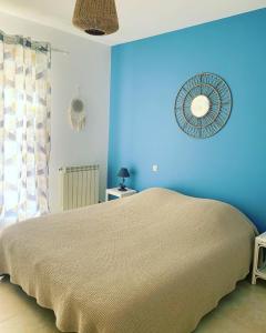 Maisons d'hotes Les Palmiers : Chambre Double - Vue sur Piscine