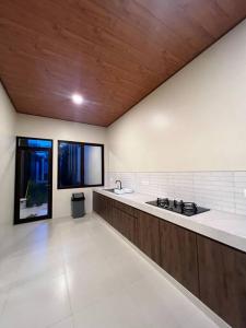 NEW! Luxurious Villa @ Vimala Hills (15 pax)