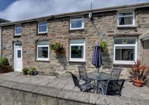 Lle Bach - Penrhyndeudreath