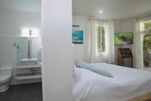 Mi Casa-stroll to the beach, ideal for 3-7 guest