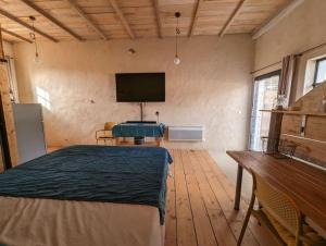 Appartements Logement - Studio independant a Perouges : photos des chambres