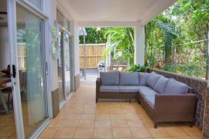 Mi Casa-stroll to the beach, ideal for 3-7 guest