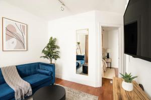 69-4D Trendy Lower East Side 1B BRAND NEW