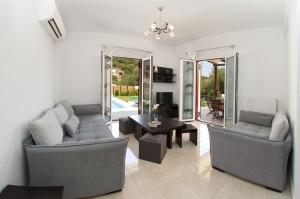Regina Ioanna Villas