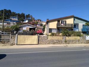Casa completa en plena Avenida a 2 cuadras de playa y centro