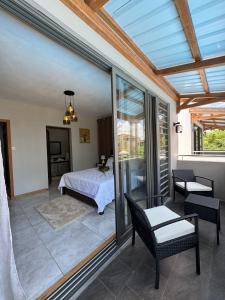 Coral Paradise Beach Villa E-05