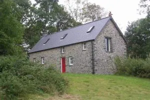 Ysgubor y Tanybryn The barn with a view and a spa. - Tregaron