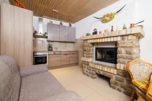 Holiday house with private jacuzzi 