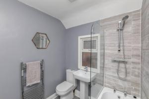 Town Centre Town House free WiFi and free on street parking