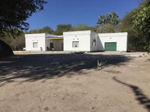 Jacobsen Bungalow in Maun, Boronyane