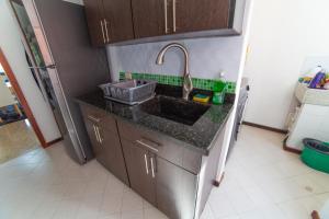 Top floor apt wBalcony in El Poblado