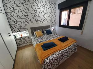 Apartment with pool & balcony less than 10min walk to Playa del Cura