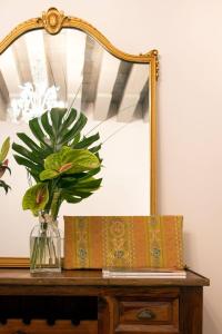 Venice Gold room