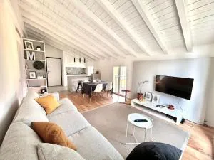 Appartamento di design con posto auto. - Mariano Comense