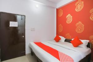 OYO Flagship 67590 Krishna Vedanand Residency