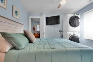 Modern 4BR House in Bloomington - Hobbieville