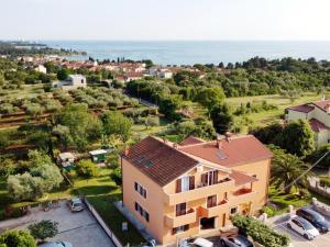 Apartments for families with children Zambratija, Umag - 22485 