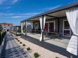 Apartments with parking space Sveti Filip i Jakov, Biograd - 18632