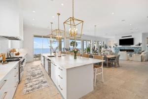 2590 E County Highway 30A home