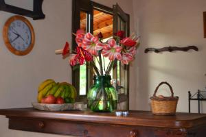 Cosy Chalet with Terrace in Hermigua - Ideal for Couples