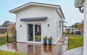 1 Bedroom Amazing Home In Sölvesborg