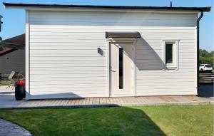 1 Bedroom Amazing Home In Sölvesborg