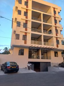 Kensington Square Luxury Apartment