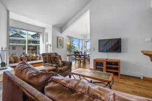 Sierra Cabin Condo – Sun Meadows 1 BedroomLoft condo - Pollock Pines