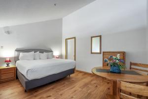 Sierra Cabin Condo β Sun Meadows 1 BedroomLoft condo