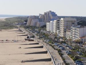 Appartement 3 étoiles à Saint Jean de Monts, 5 pers, parking, face mer - FR-1-323-413