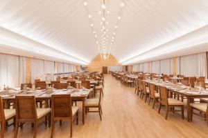 Araliya Red - Budget friendly Hotel-you find stunning 360 panoramic view of Nuwara Eliya