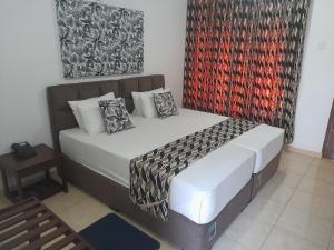 Larns Villa Hotel & Apartment